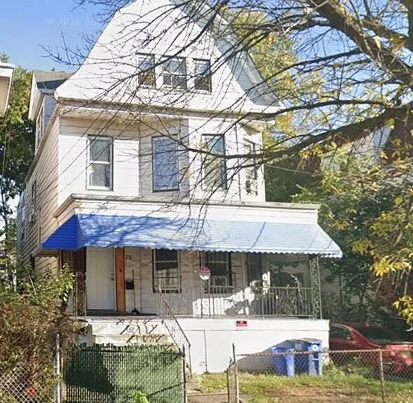 24-26 Chelsea Ave #B — Photo 1