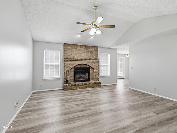 3rd image of 2501 N Indiana Ave