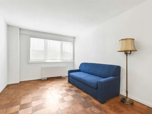 77 East 12th Street image 7 of 21