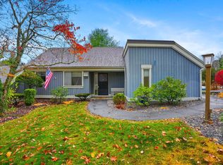 511 Heritage Village #B, Southbury, CT