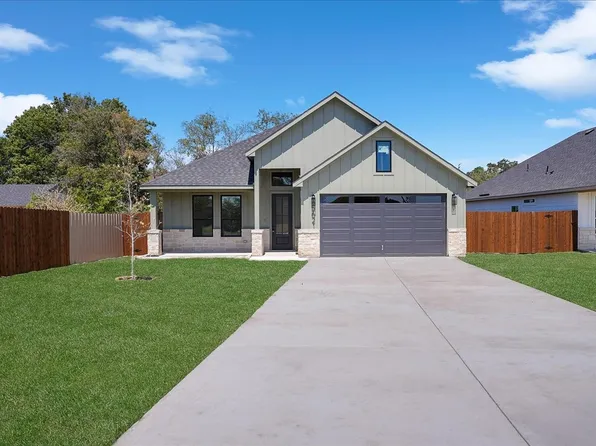 5621 Oak Grove Rd N, Fort Worth, TX 76134