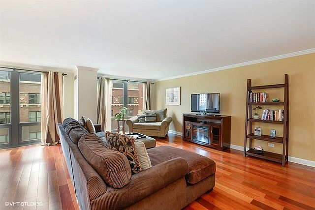 1st image of 440 N Wabash Ave APT 907
