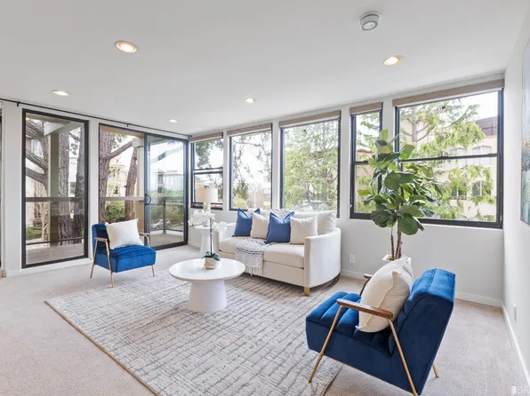 5400 Broadway Ter APT 201, Oakland, CA 94618