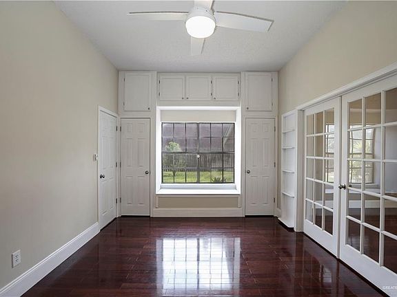 5th image of 7033 N 1st St
