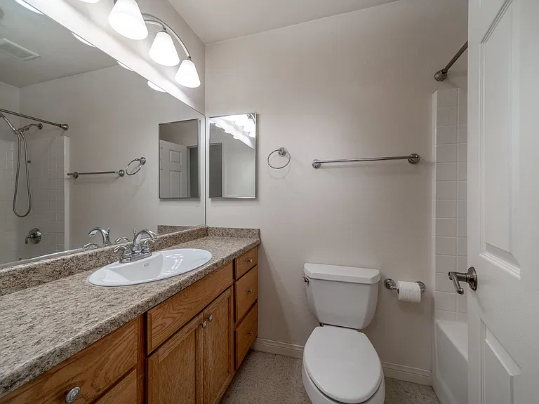730 Pine Ave — Photo 13
