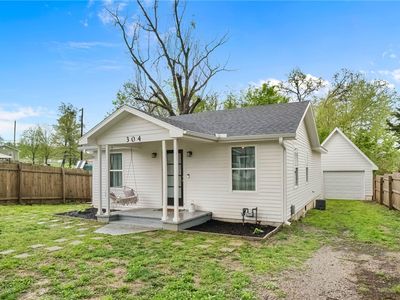 304 Cedar St, Anderson, MO, 64831