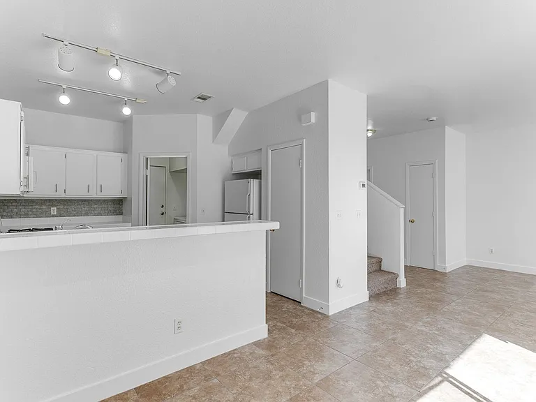 251 S Green Valley Pkwy #5111 — Photo 7