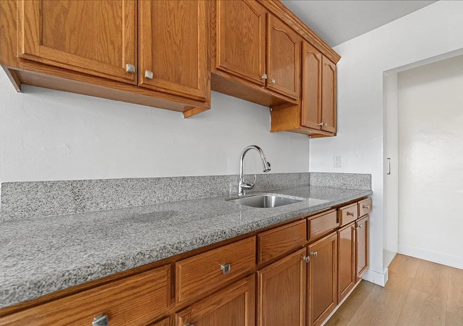 Welcome to your new Long Beach apartment! — Photo 4