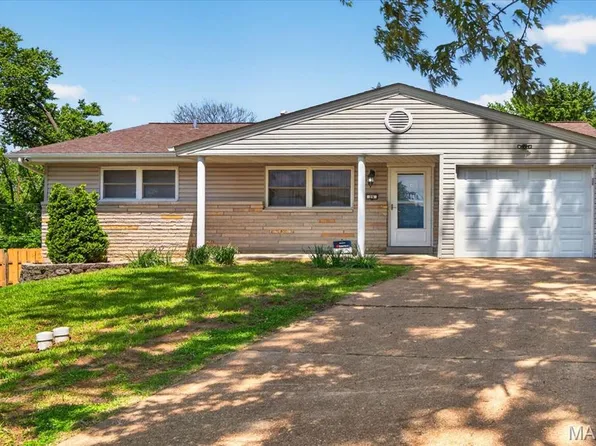 25 Oakes Dr, Crystal City, MO 63019