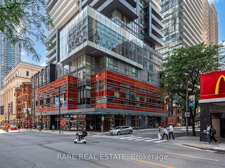 7 Grenville St #3307 — Photo 2