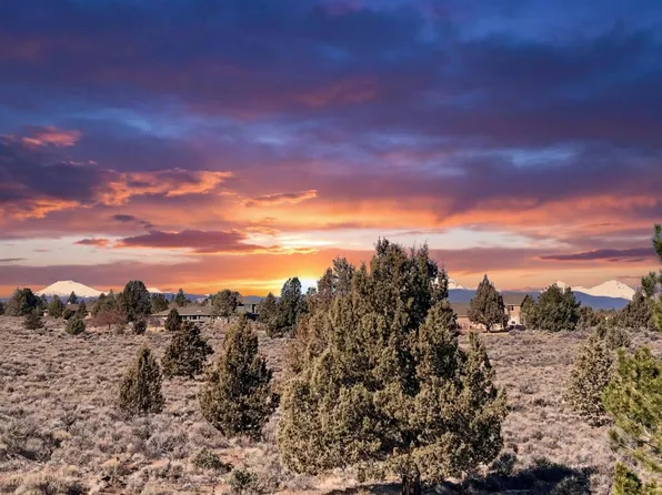 61275 Lane Knolls Ct, Bend, OR 97702