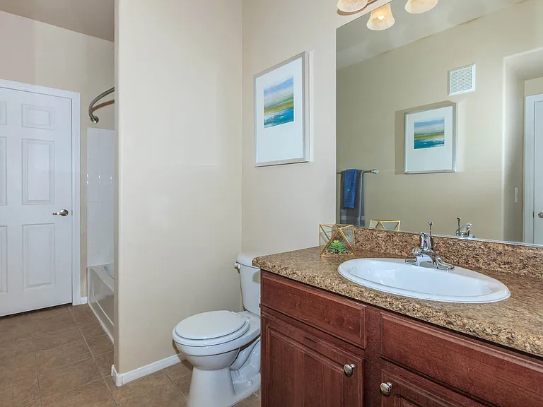 2b2 1182 SQFT 2 Bed 2 Bath