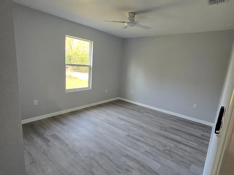 5315 NW 8th Pl — Photo 12