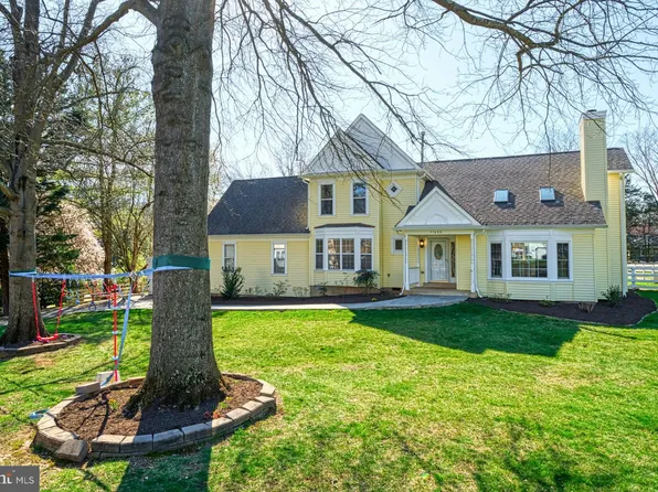 11055 Bishopsgate Ct, Reston, VA 20194