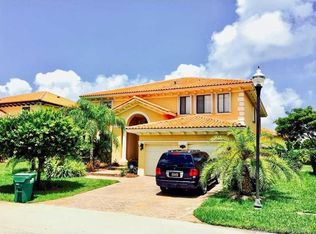 19020 SW 74th Ave, Cutler Bay, FL 33157