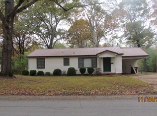 1402 Parkway Dr, Crossett, AR 71635