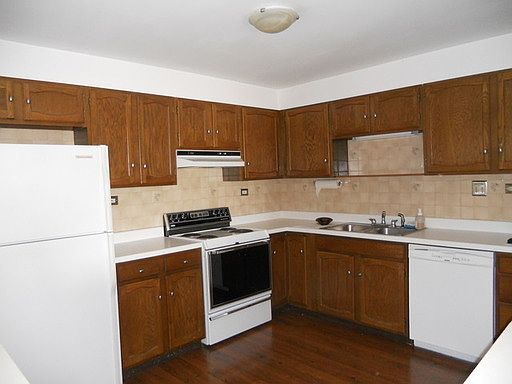 2nd image of 350 Plum Creek Dr Unit G-121