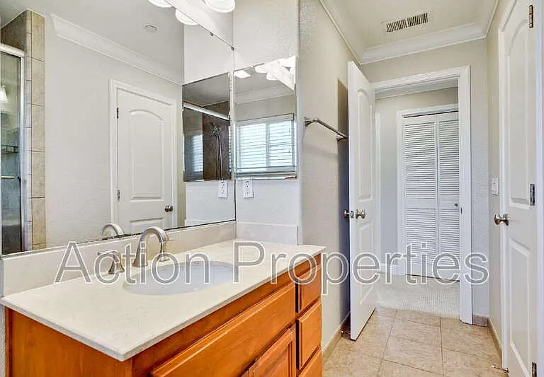 241 Granada Park Cir — Photo 20