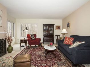 210 Beech View Ct, Towson, MD 21286