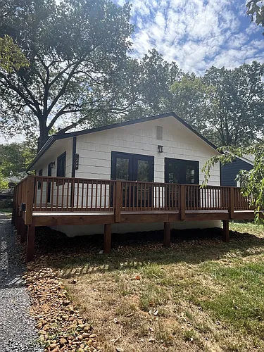 220 Eveningside Dr Photo 1