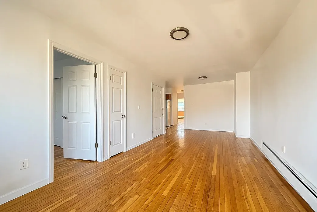 Building Photo - 73-58 53rd Ave #2