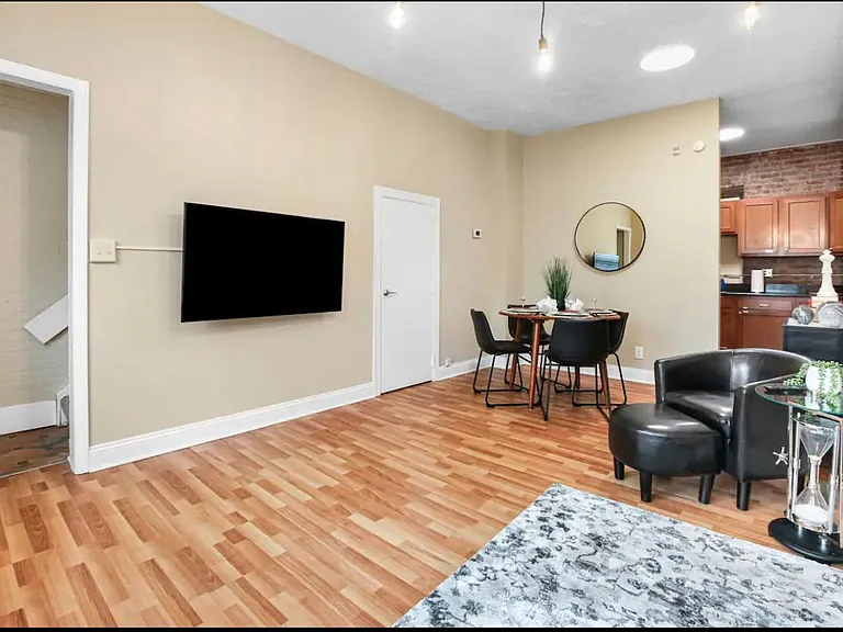 2904 Bridge Ave #4 — Photo 3