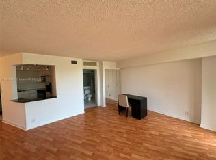 3300 NE 191st St APT 410, Aventura, FL 33180