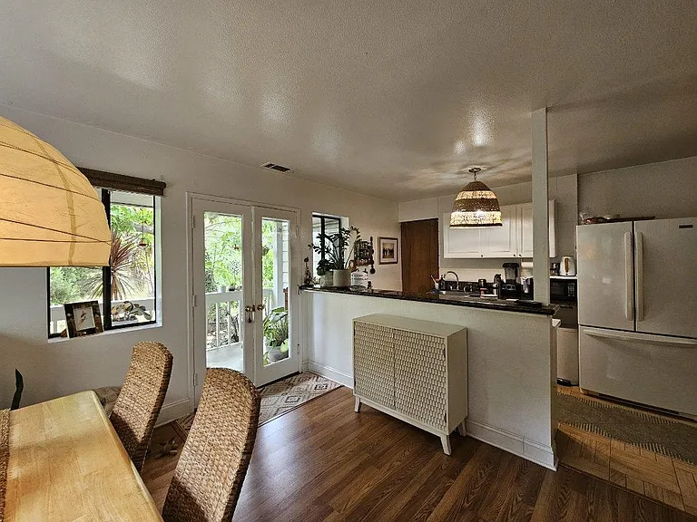 31494 West St #B — Photo 2
