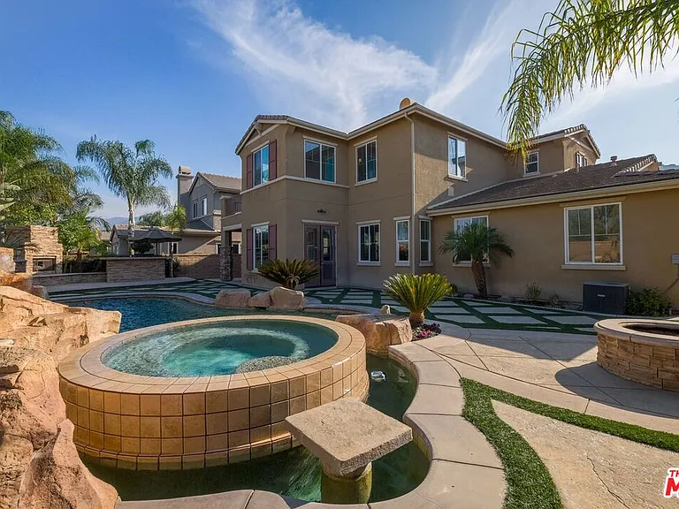 22430 Leisure Dr — Photo 5