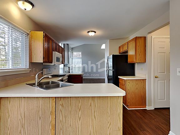 3rd image of 7834 Mountain Ash Ct