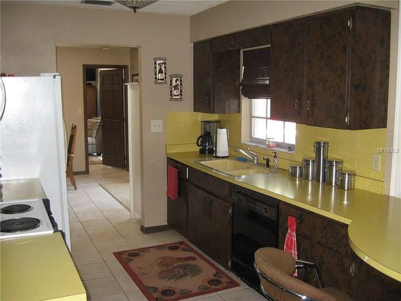 4th image of 306 Lake Dr