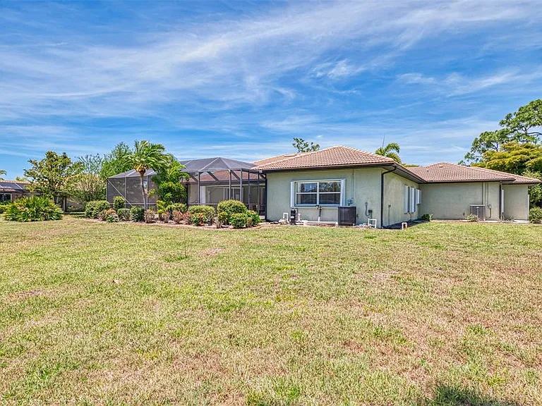 900 Park Place Dr — Photo 62