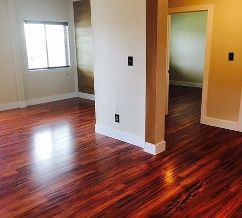 3rd image of 1024 E 11th St APT 1