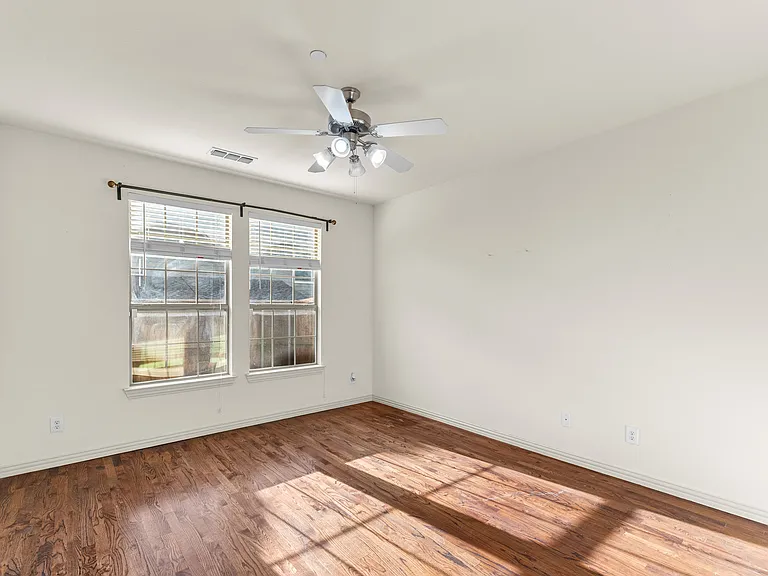 7904 Hannah St — Photo 20