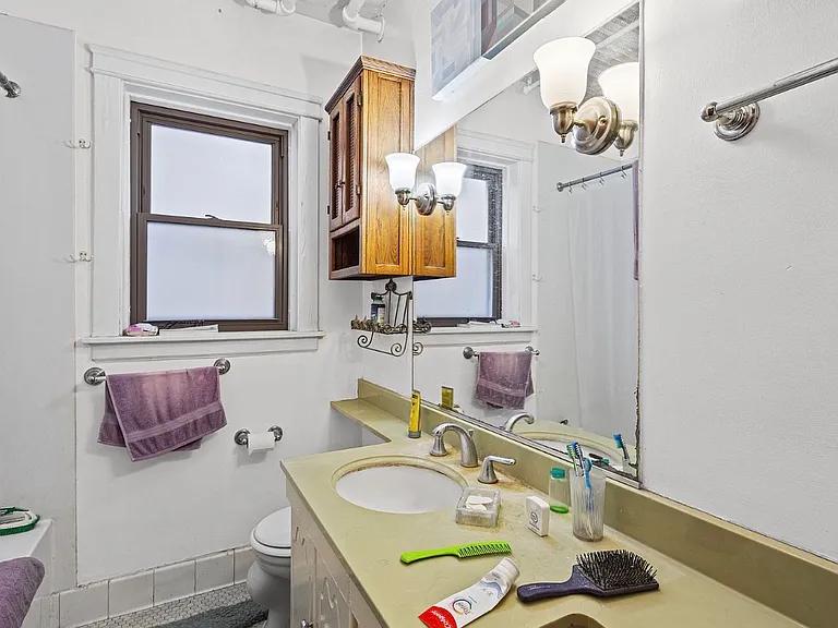 6835 N Wolcott Ave #G — Photo 12