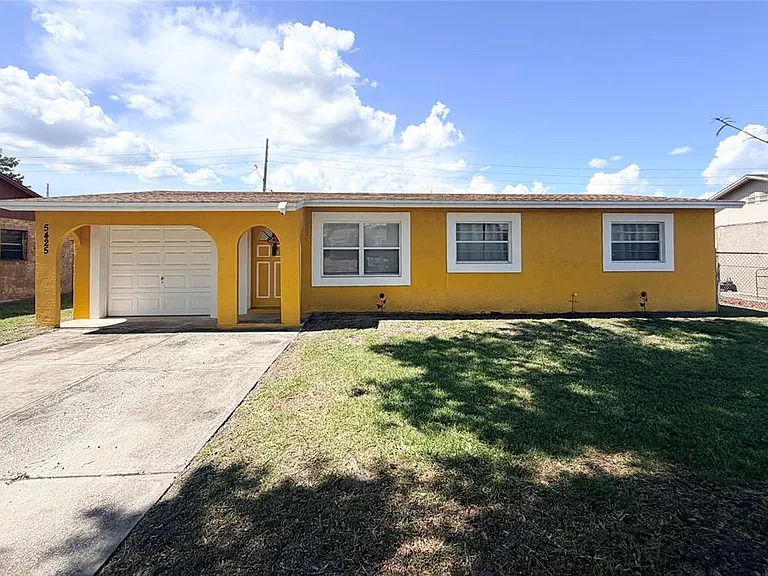 5425 Karen Ct — Photo 1