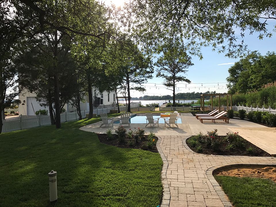 Waterfront Paradise Living