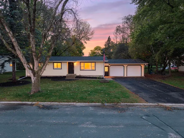 1397 Meadowlark Ln, New Richmond, WI 54017