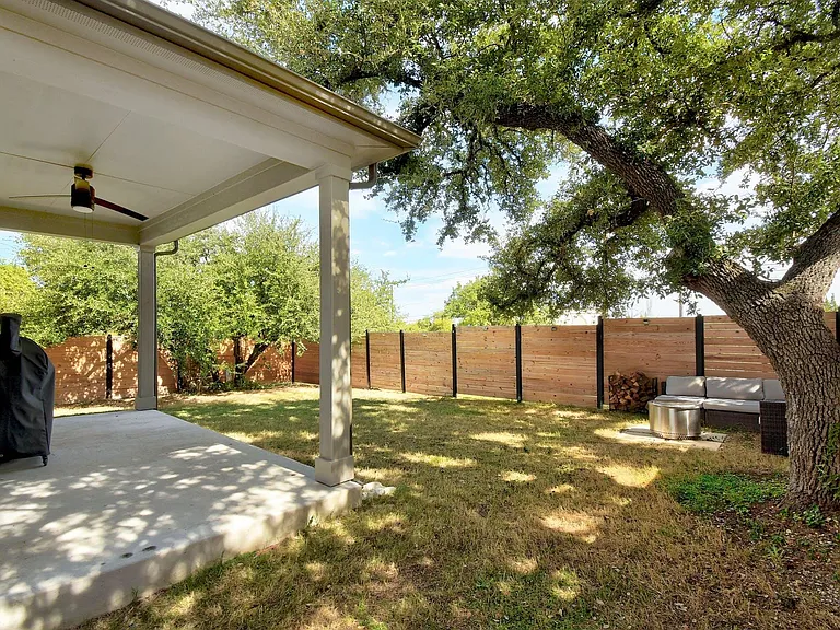 16601 Sydney Carol Ln — Photo 7
