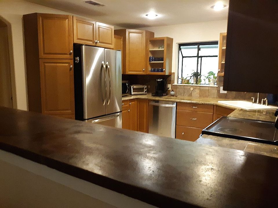 1st image of 1813 Medio Calle
