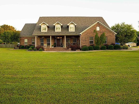 Front from Huntington Ln.