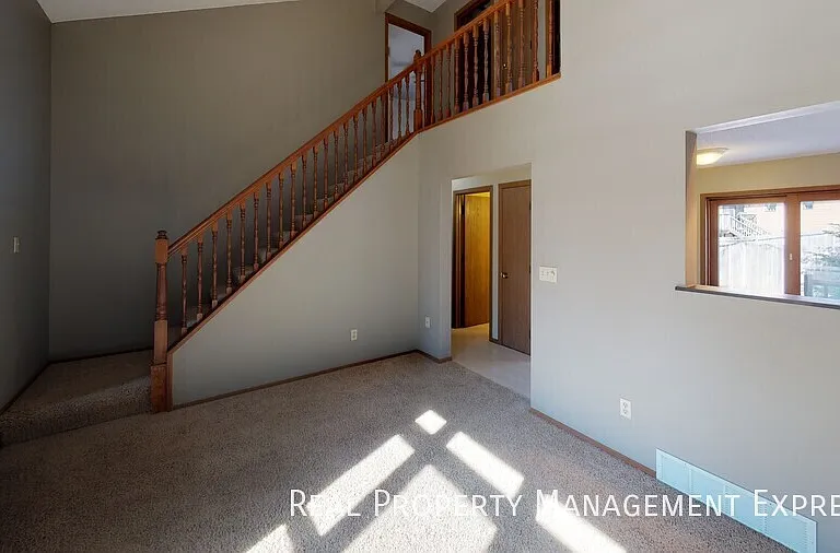 4712 E Blazewood Dr — Photo 6
