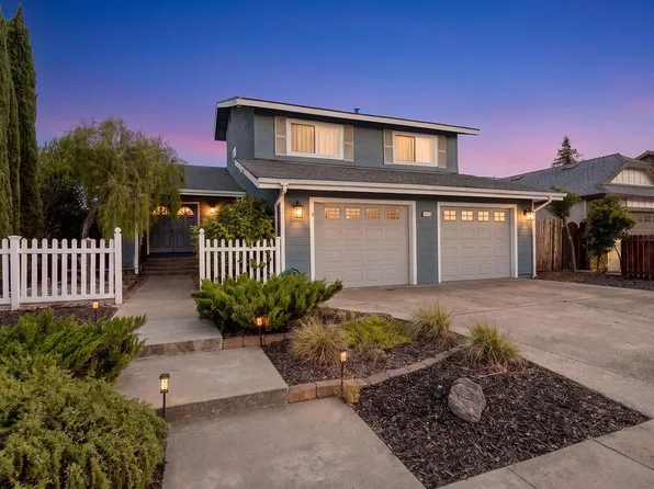 1937 Sugar Pine Dr, Oakdale, CA 95361