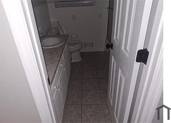 345 Center Ave NW — Photo 6
