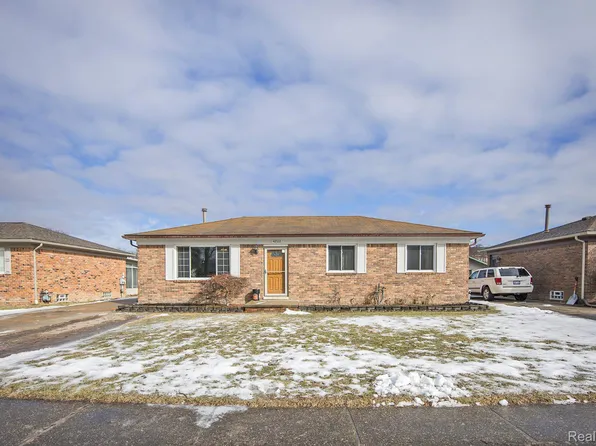 48322 Menter Dr, Chesterfield, MI 48047