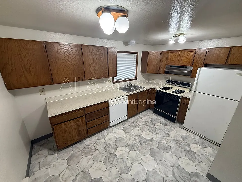 533 Price St #2