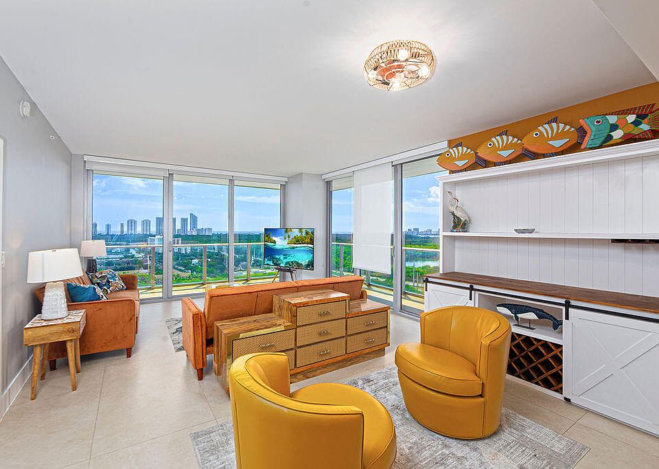 1st image of 16385 Biscayne Boulevard #1821