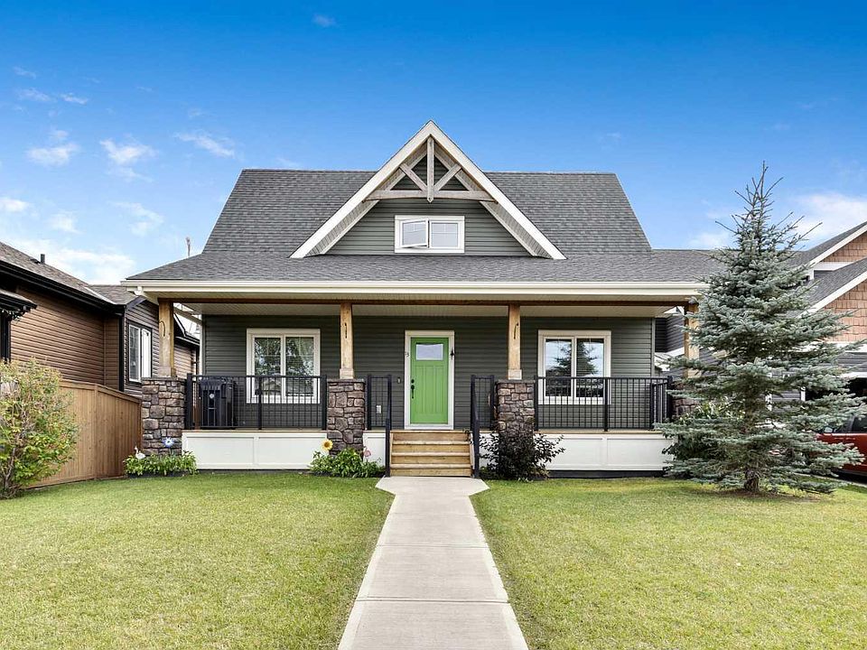 1st image of 13 Houlden Pl