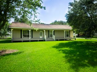 1126 Girl Scout Rd, Breaux Bridge, LA 70517