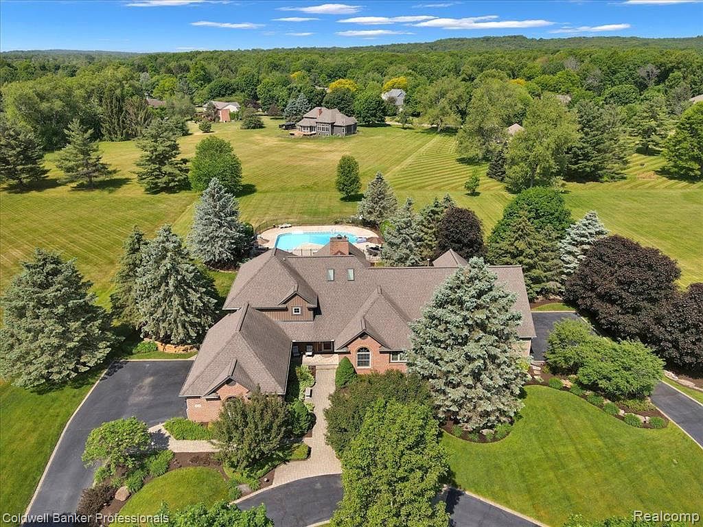 8224 Sashabaw Ridge Dr, Clarkston, MI 48348 Zillow